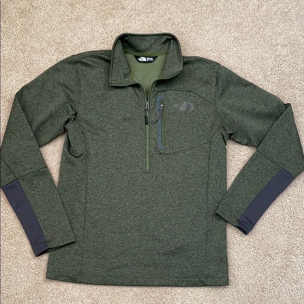 The North Face Men's Green 1/2 Zip Pullover